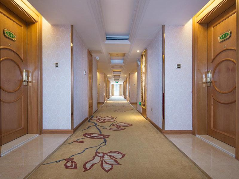Vienna International Hotel Luogang Wanda Plaza Cantón Exterior foto